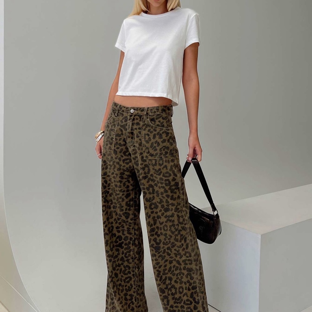 Briony Low Rise Wide Leg Jean Leopard - Princess Polly